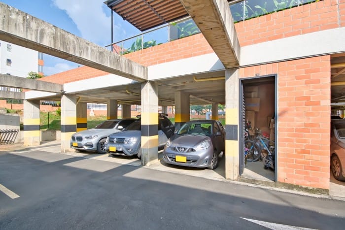 Apartamento de 2 alcobas en venta en Bellavista, Cali, 83 m² · foto 23 de 24