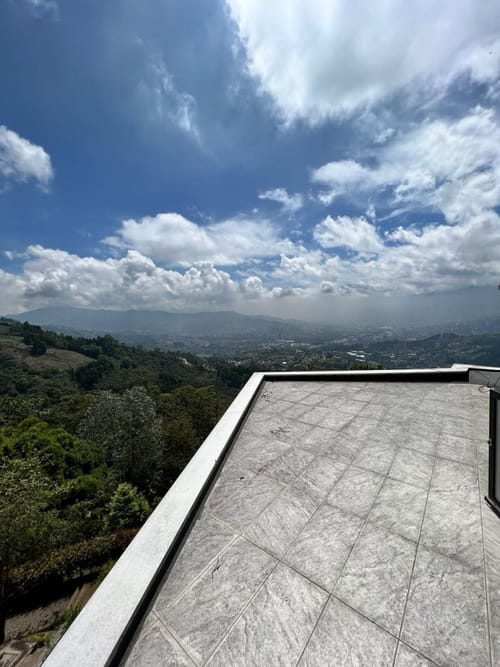 Casa de 7 alcobas en venta en La Tablaza, La Estrella, 450 m² · foto 11 de 24