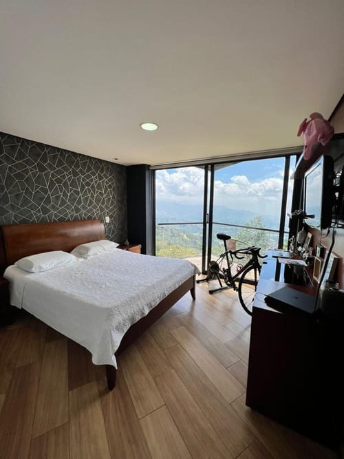 Casa de 7 alcobas en venta en La Tablaza, La Estrella, 450 m² · foto 23 de 24