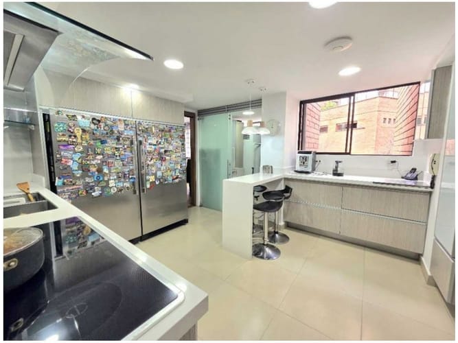 Apartamento de 4 alcobas en venta en Las Lomas, Medellín, 171 m² · foto 6 de 18
