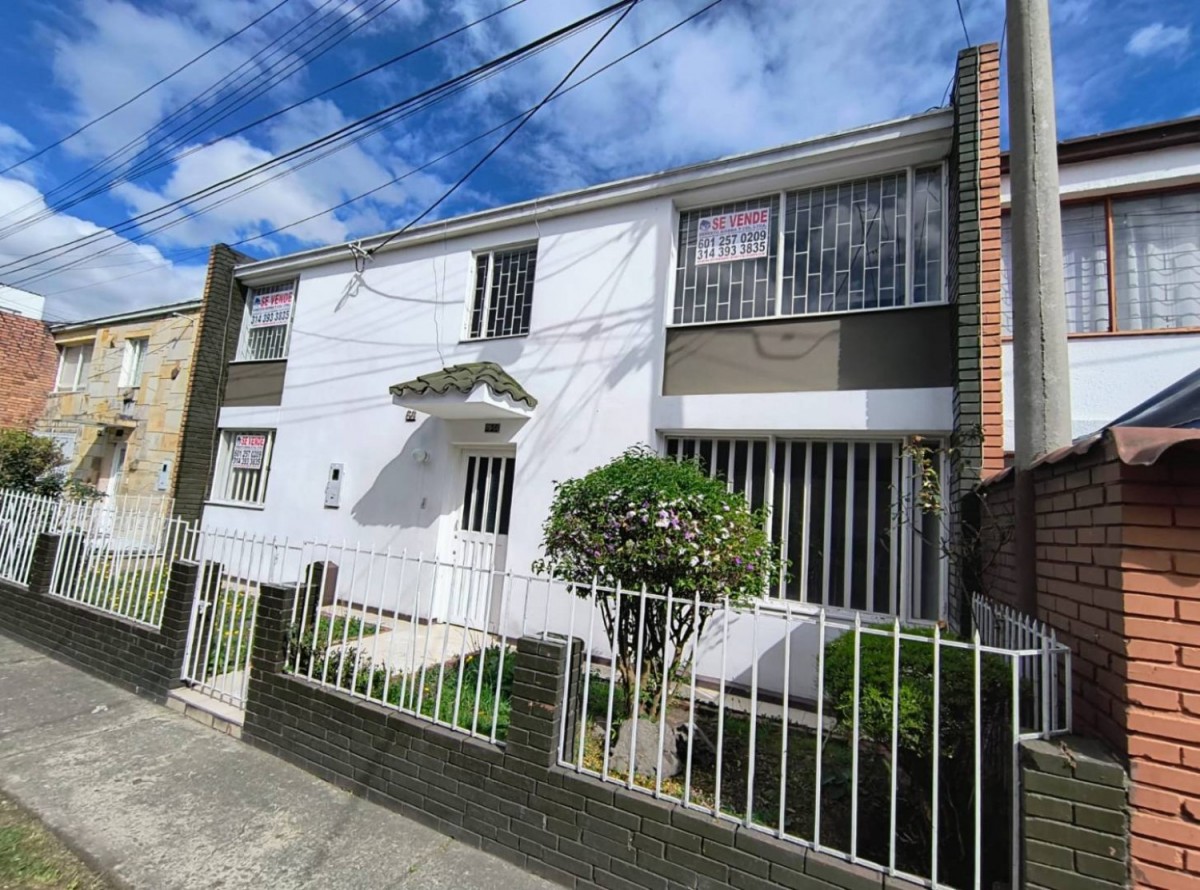 Casa en venta en San Fernando Occidental, Bogotá · foto 7 de 24