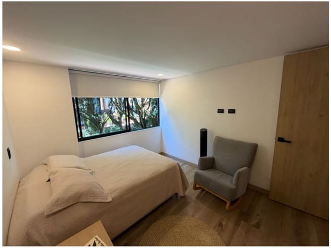 Apartamento de 3 alcobas en venta en El Castillo, Medellín, 143 m² · foto 10 de 13