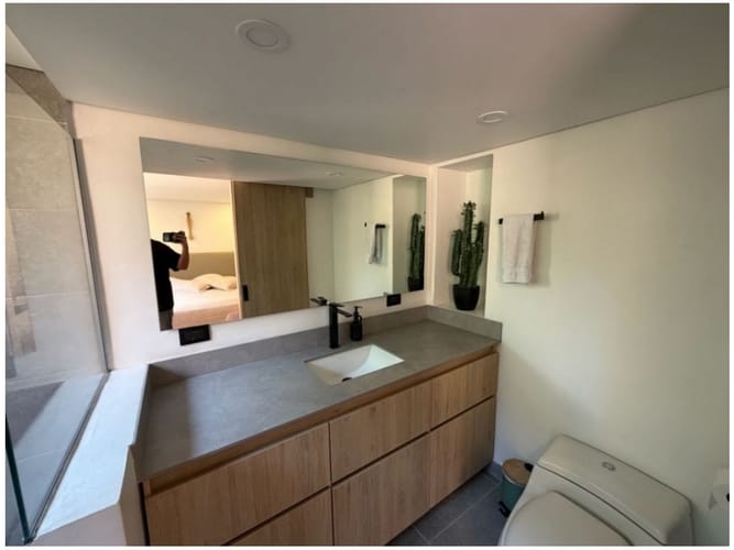Apartamento de 3 alcobas en venta en El Castillo, Medellín, 143 m² · foto 13 de 13