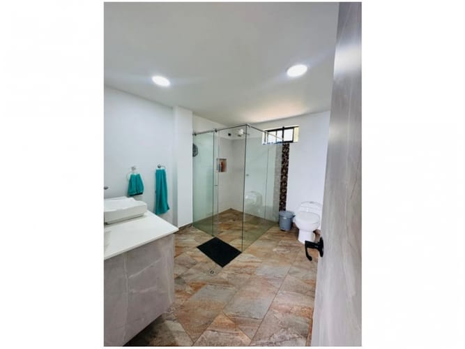 Casa de 4 alcobas en venta en Perez, Bello · foto 19 de 24