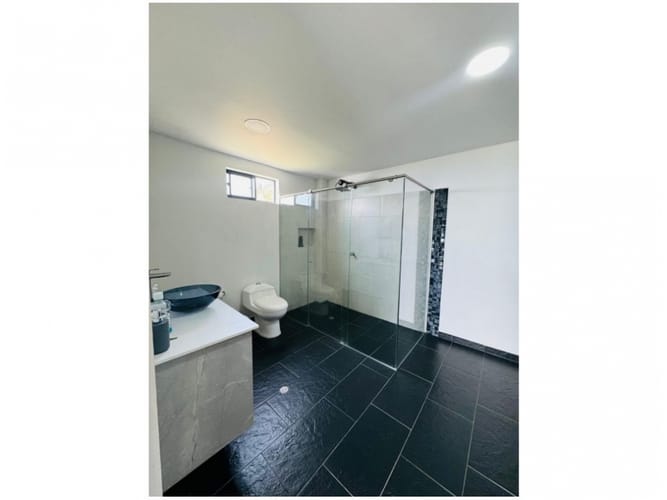 Casa de 4 alcobas en venta en Perez, Bello · foto 23 de 24