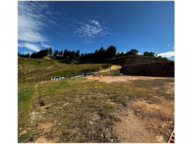 Lote en venta en Guarne, 2825 m² · foto 7 de 24
