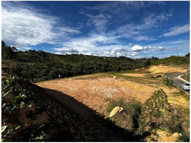 Lote en venta en Guarne, 2825 m² · foto 14 de 24