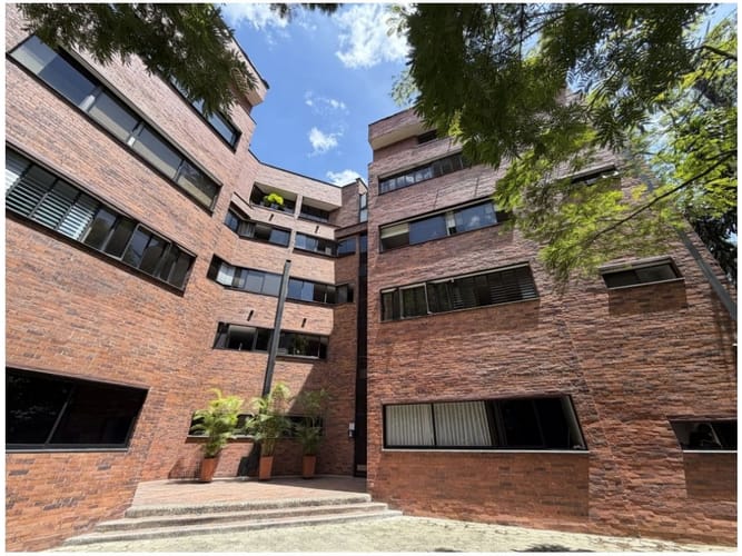 Apartamento de 3 alcobas en venta en Las Lomas, Medellín, 174 m² · foto 18 de 23