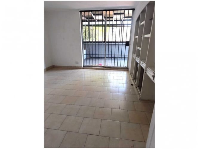 Apartamento en venta en Los Naranjos, Medellín · foto 3 de 14