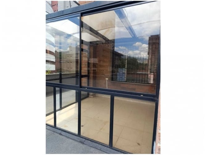 Apartamento en venta en Los Naranjos, Medellín · foto 4 de 14