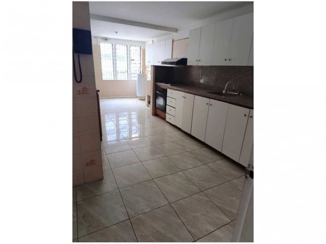 Apartamento en venta en Los Naranjos, Medellín · foto 6 de 14