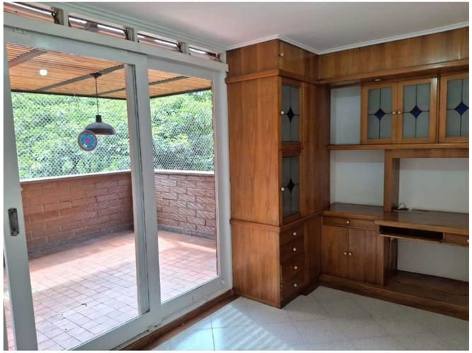 Apartamento en venta en Los Naranjos, Medellín · foto 8 de 14