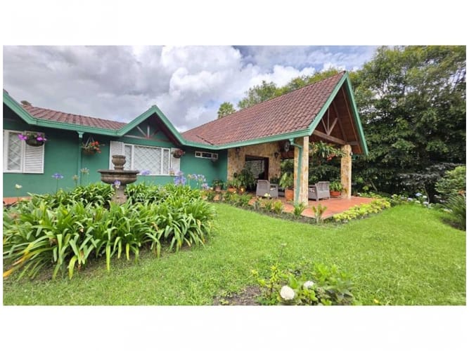Finca en venta en Sajonia, Rionegro, 213 m² · foto 2 de 14