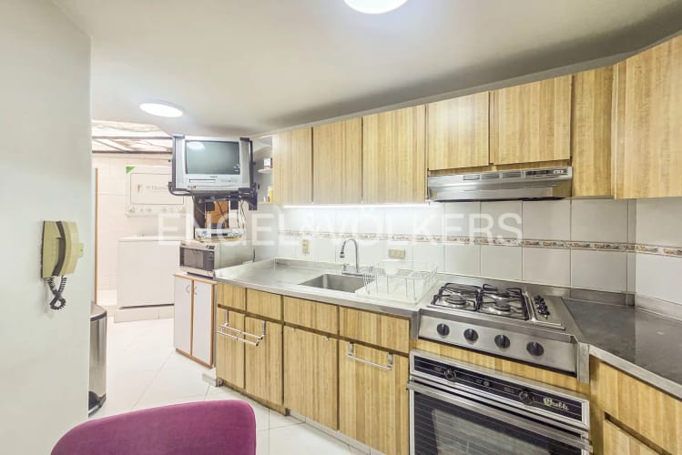 Apartamento en venta en Santa Barbara Central, Bogotá · foto 6 de 11