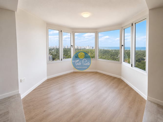 Alquiler Anual Apartamento de 3 Dormitorios, Reciclado, Sin Muebles, sobre Roosevelt Punta del Este · Foto 5