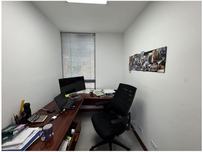 Oficina en venta en La Aguacatala, Medellín, 135 m² · foto 6 de 21