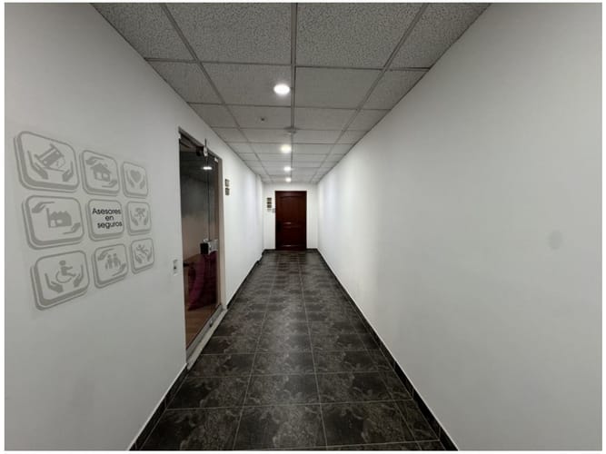 Oficina en venta en La Aguacatala, Medellín, 135 m² · foto 8 de 21