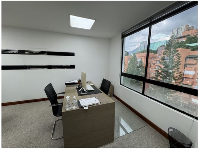 Oficina en venta en La Aguacatala, Medellín, 135 m² · foto 14 de 21