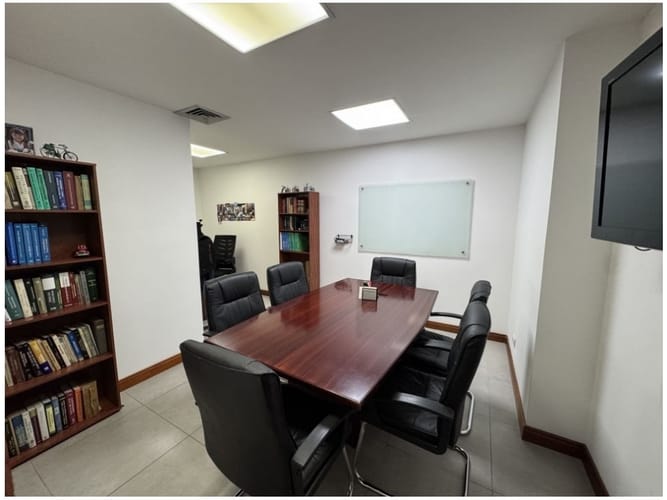 Oficina en venta en La Aguacatala, Medellín, 135 m² · foto 19 de 21