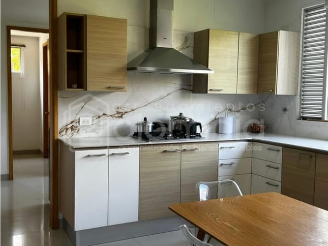 Casa de 3 alcobas en venta en Loma Del Escobero, Envigado, 360 m² · foto 6 de 24