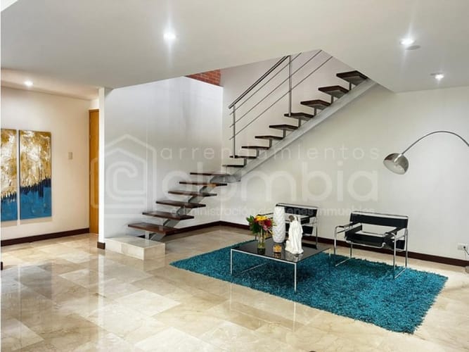 Casa de 3 alcobas en venta en Loma Del Escobero, Envigado, 360 m² · foto 7 de 24