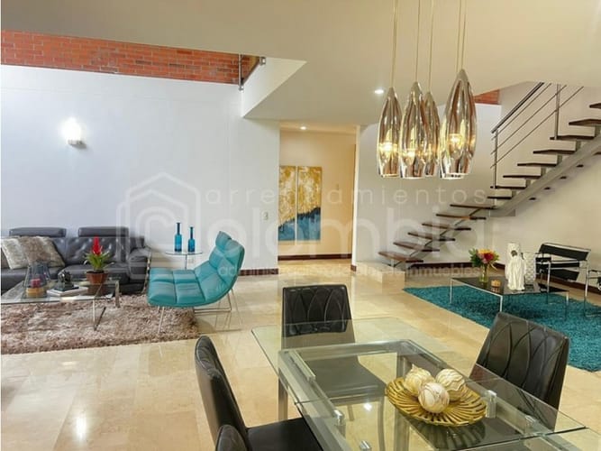 Casa de 3 alcobas en venta en Loma Del Escobero, Envigado, 360 m² · foto 8 de 24
