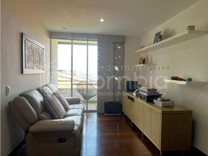 Casa de 3 alcobas en venta en Loma Del Escobero, Envigado, 360 m² · foto 12 de 24