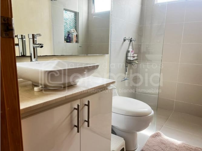 Casa de 3 alcobas en venta en Loma Del Escobero, Envigado, 360 m² · foto 22 de 24