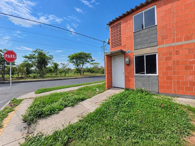 Casa de 1 alcoba en venta en Cd. Terranova, Jamundí, 45 m² · foto 2 de 9