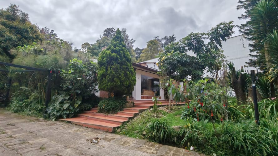 Casa de 2 alcobas en venta en Suba Centro, Bogotá, 230 m² · foto 2 de 24
