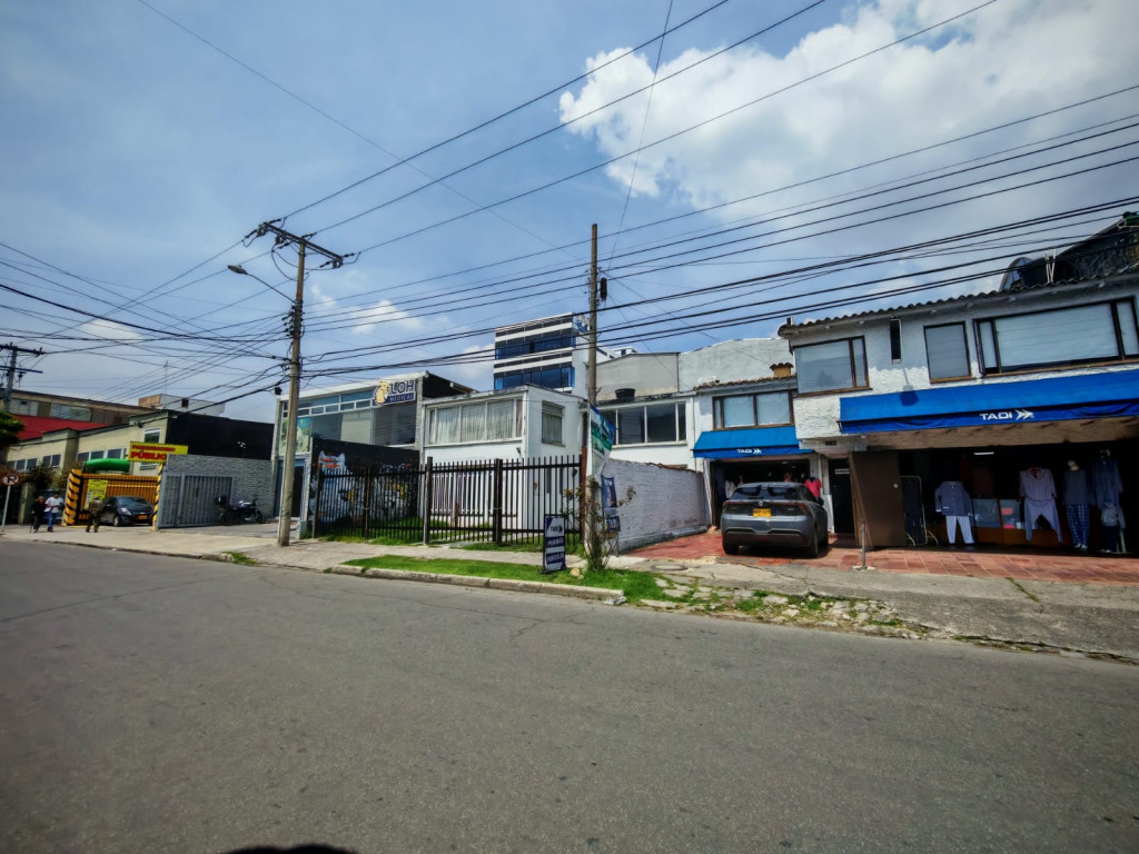 Casa en venta en San Nicolas, Bogotá · foto 3 de 4