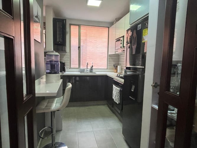 Apartamento de 3 alcobas en venta en Santa Barbara Occidental, Bogotá, 110 m² · foto 8 de 24