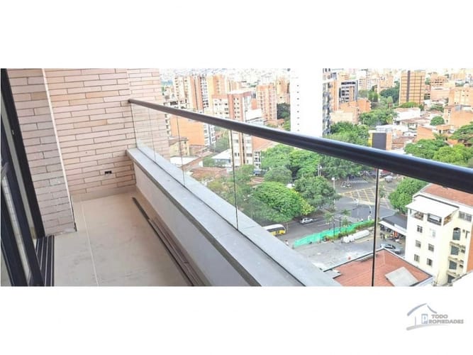 Apartamento de 3 alcobas en venta en Naranjal, Medellín, 84 m² · foto 3 de 17