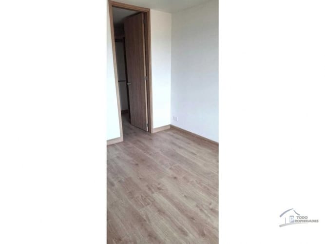Apartamento de 3 alcobas en venta en Naranjal, Medellín, 84 m² · foto 10 de 17