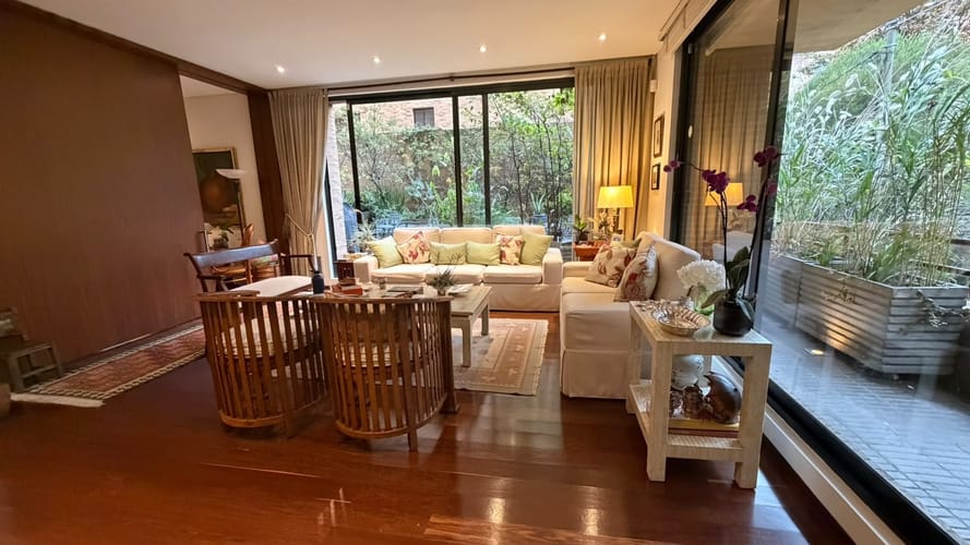 Apartamento de 2 alcobas en arriendo en Chicó Reservado, Bogotá, 188 m² · foto 2 de 24