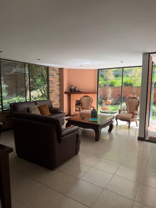 Casa de 4 alcobas en venta en Loma De Las Brujas, Envigado, 379 m² · foto 8 de 23