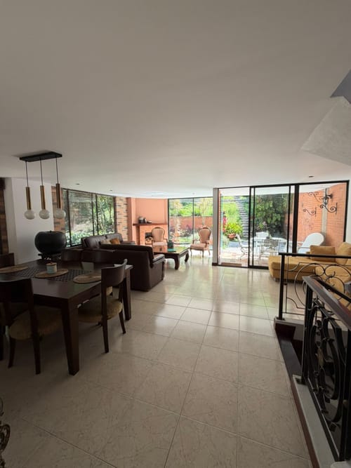 Casa de 4 alcobas en venta en Loma De Las Brujas, Envigado, 379 m² · foto 13 de 23