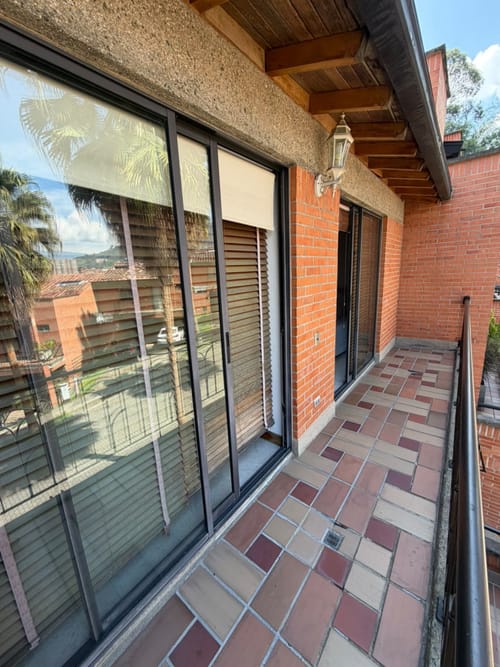 Casa de 4 alcobas en venta en Loma De Las Brujas, Envigado, 379 m² · foto 22 de 23
