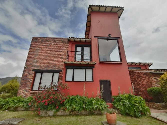 Casa en venta en San Jose Del Triunfo, La Calera · foto 2 de 24