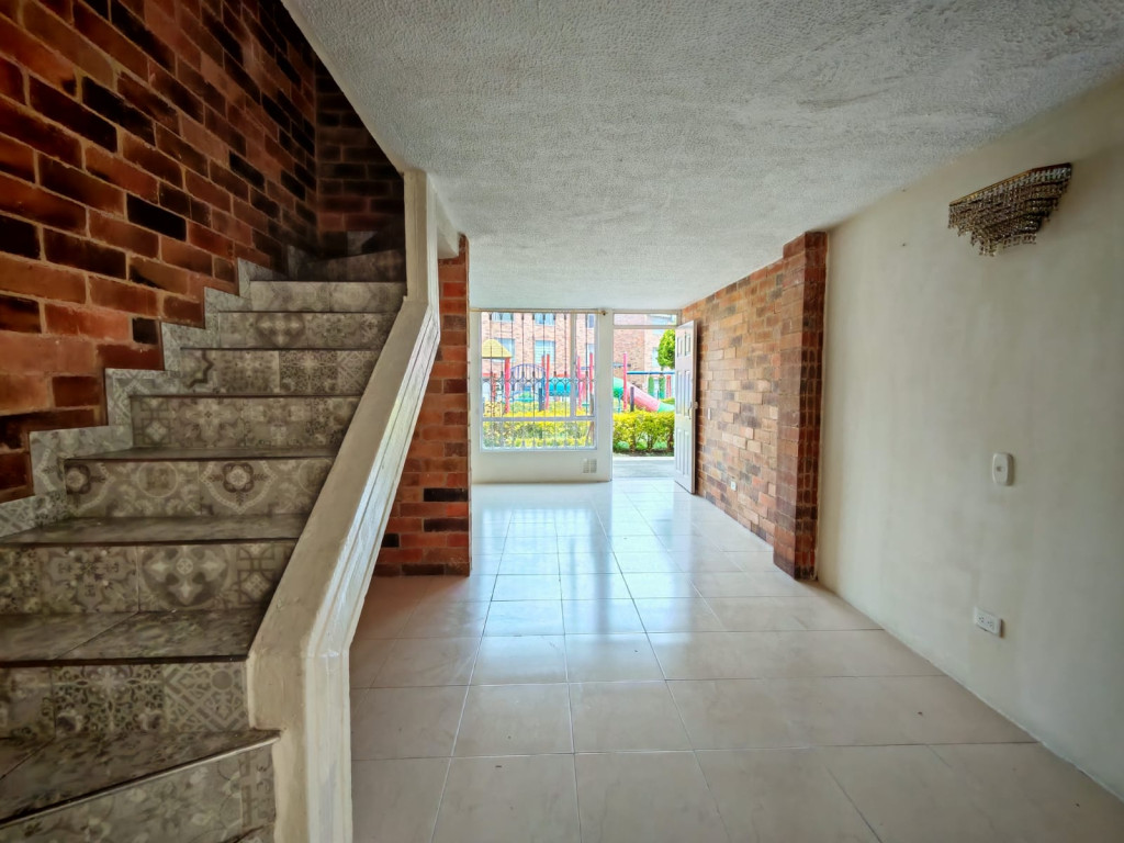 Casa en venta en Compartir, Bogotá · foto 8 de 24