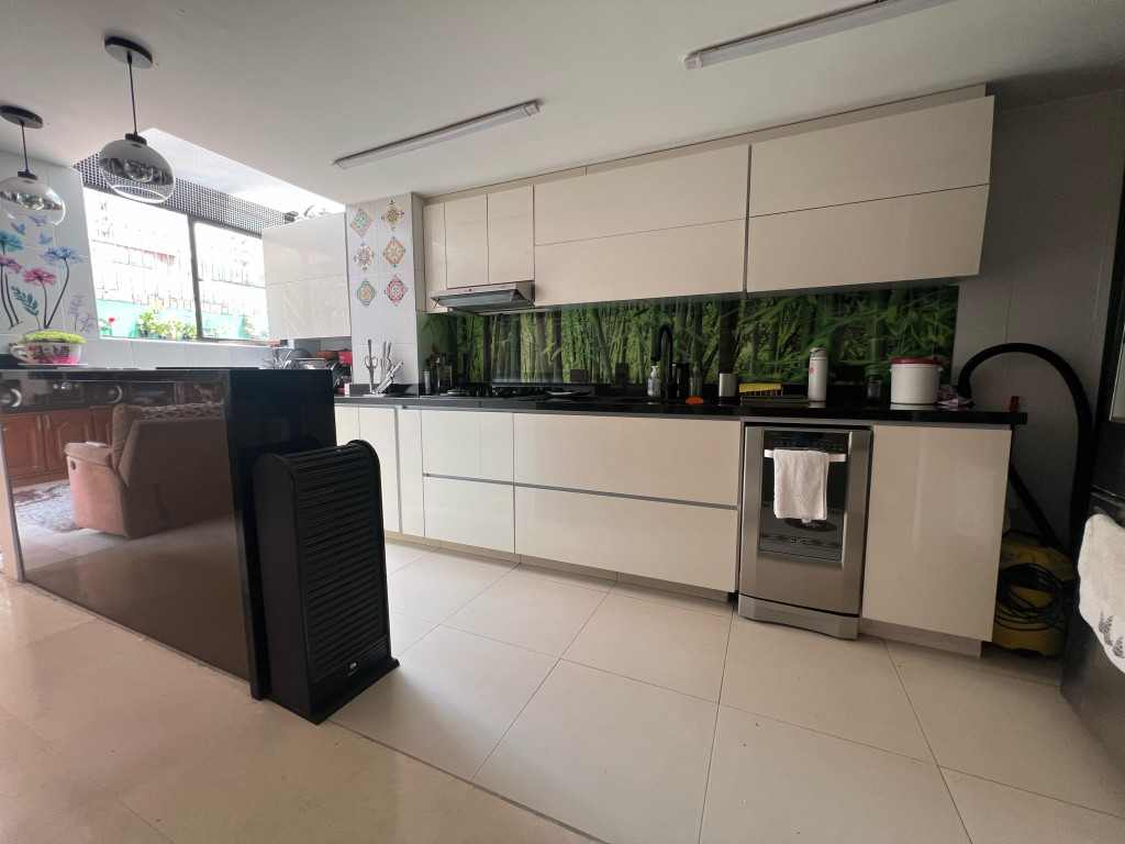 Casa en venta en Cedritos, Bogotá · foto 3 de 24