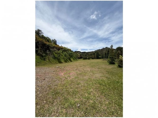 Lote en venta en Pantanillo, El Retiro, 2833 m² · foto 2 de 8