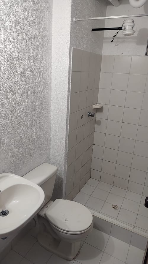 Apartamento de 3 alcobas en arriendo en Rodesia, Bogotá, 45 m² · foto 6 de 8