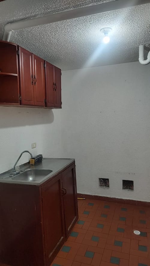 Apartamento de 3 alcobas en arriendo en Rodesia, Bogotá, 45 m² · foto 8 de 8