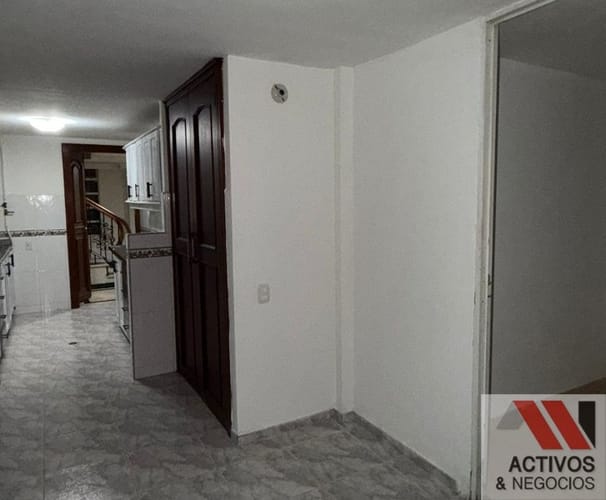 Casa de 3 alcobas en venta en Belén, Medellín, 334 m² · foto 7 de 19