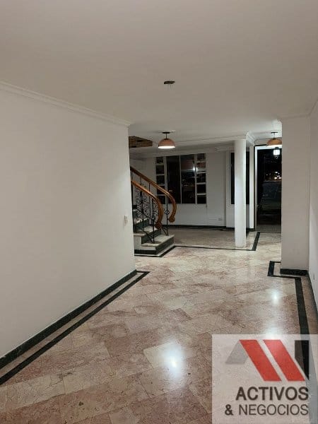 Casa de 3 alcobas en venta en Belén, Medellín, 334 m² · foto 12 de 19