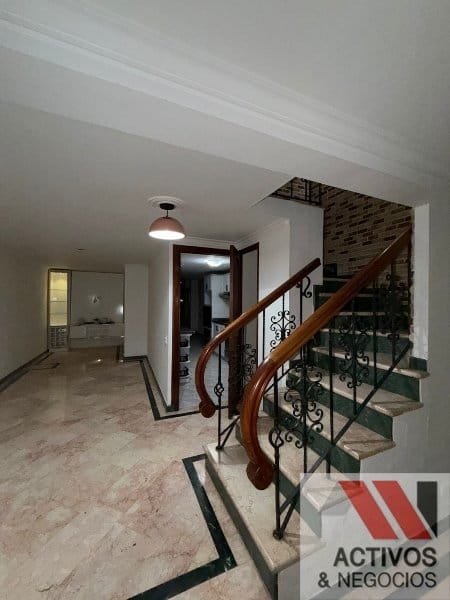 Casa de 3 alcobas en venta en Belén, Medellín, 334 m² · foto 14 de 19