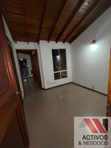 Casa de 3 alcobas en venta en Belén, Medellín, 334 m² · foto 19 de 19