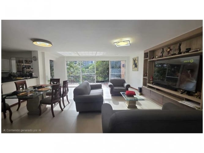 Casa en venta en Loma De Las Brujas, Envigado · foto 3 de 24