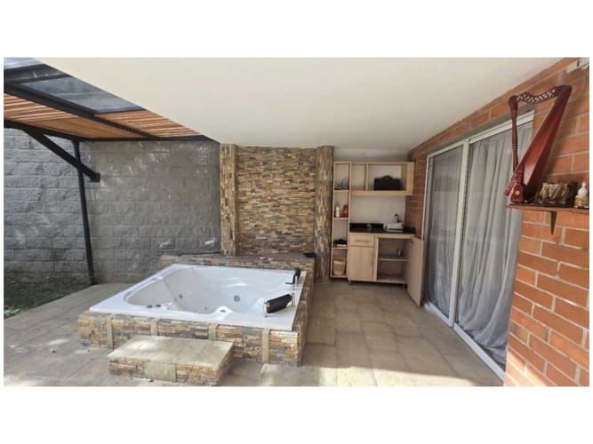 Casa en venta en Loma De Las Brujas, Envigado · foto 15 de 24